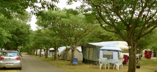 Emplacement - Emplacement Camping - image n°1 - Camping Les Cigales