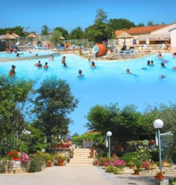 Camping Les Cigales - image n°9 - Roulottes