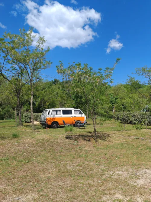 Pitch - Pitch Tent / Caravan / Camper - image n°2 - CAMPING DE L'ARCHE