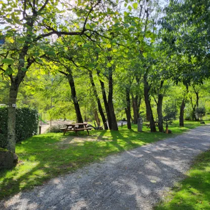 Emplacement Vue Sur Rivière Et Aire De Jeux (N° 68 À 72)