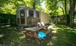 Locatif - LE VACANCIALE ohne Sanitäranlagen - 2 Zimmer (2) - Camping de Laborie