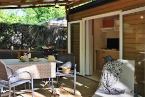 Locatif - Grand Confort Super Mercure Riviera – Ankunft/Abreise Mittwoch oder Sonntag – 2 Zimmer - Camping de Laborie