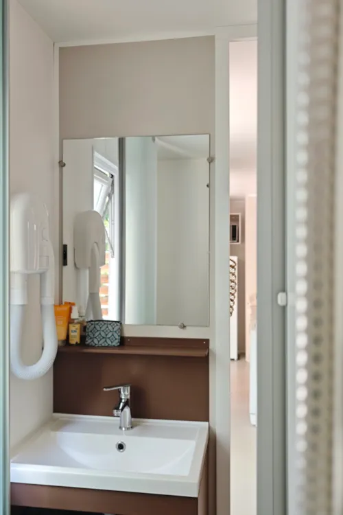 Accommodation - Mobile-Home Super Mercure Riviera - 2 Bedrooms + Air-Conditioning + Tv (2) - image n°5 - Camping de Laborie