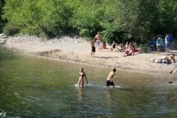 Region CAMPING LES CHATAIGNIERS - Ribes