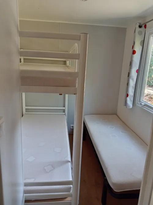 Huuraccommodatie(s) - Mobil Home 5 Personnes Climatisé - image n°5 - CAMPING LES CHATAIGNIERS