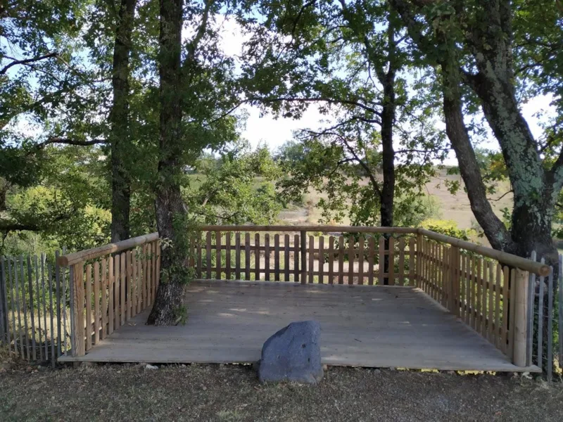 Forfait Emplacement Lanai Tente/Caravane + 10 A