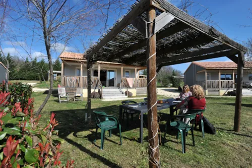 Huuraccommodatie(s) - Chalet Confort 38M² - image n°2 - Camping Les Arches