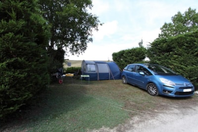 Pitch: car + tent or caravan
