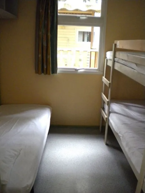 Location - Chalet Eco 2 Chambres - image n°4 - Camping les Peupliers