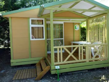 Accommodation - Chalet Standard Trianon 20M²  2 Bedrooms - Sheltered Terrace + Air-Conditioner - Flower Camping Le Plan d'Eau - Ardèche
