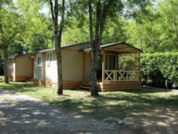 Accommodation - Chalet Confort Morea 25M²  2 Bedrooms - Sheltered Terrace + Air-Conditioner - Flower Camping LE PLAN D'EAU