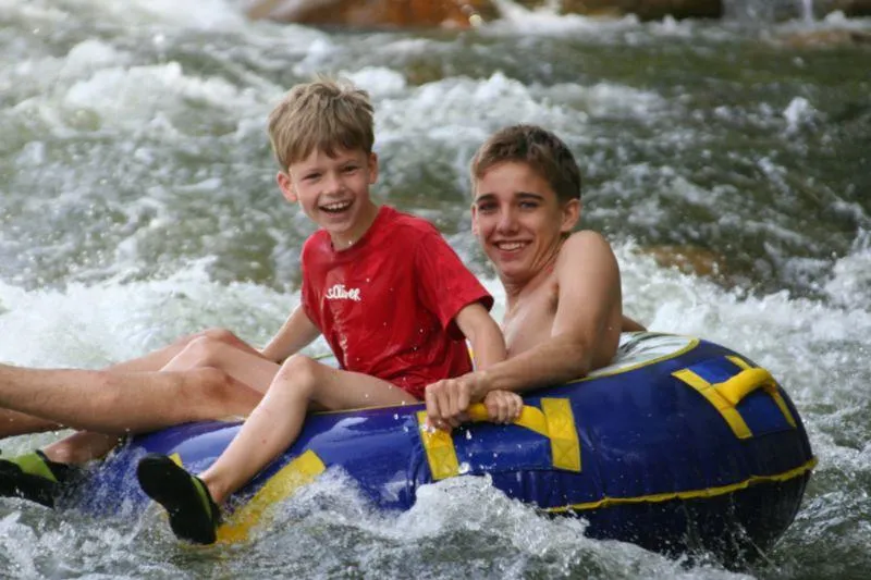 Flower Camping Le Plan d'Eau - Ardèche