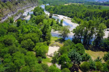 Flower Camping Le Plan d'Eau - Ardèche - MyCamping