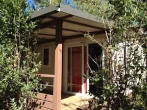 Locatif - Chalet CONFORT TIARE 32m² 3 bedrooms - sheltered terrace + air-conditioner - Flower Camping Le Plan d'Eau - Ardèche