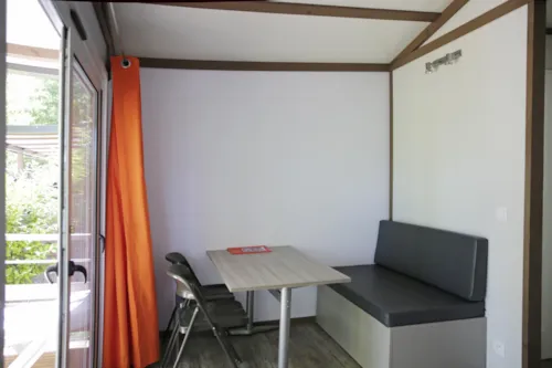 Mietunterkunft - Hütte Confort Vaia 27M² 2 Zimmer - Überdachte Terrasse - image n°4 - Flower Camping Le Plan d'Eau - Ardèche
