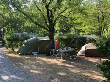 Pitch - Adhérents Ffcc - Flower Camping Le Plan d'Eau - Ardèche