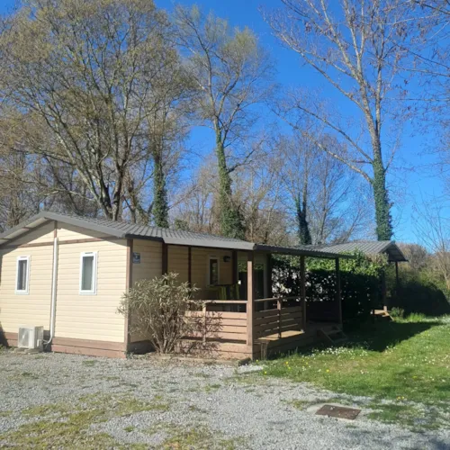 Location - Chalet Confort Tiare 32M² 3 Chambres - Terrasse Couverte + Climatisation - image n°4 - Flower Camping Le Plan d'Eau - Ardèche