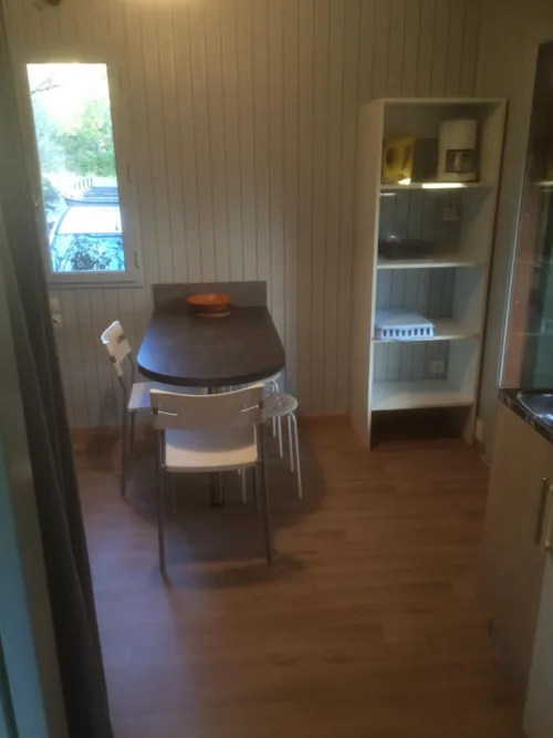 Location - Chalet Xeres 30 M², 1 Chambre Séparée. - image n°2 - Camping Les Chênes Verts