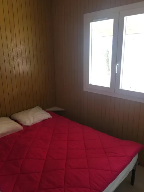 Location - Chalet Eden 5 Personnes 2 Chambres. - image n°6 - Camping Les Chênes Verts