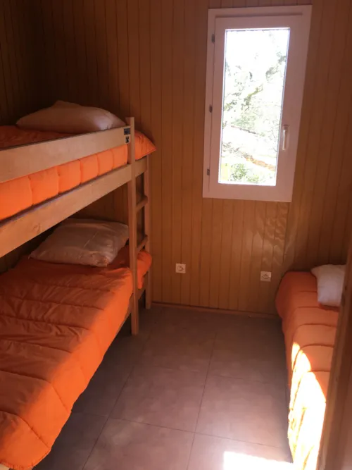 Location - Chalet Eden 5 Personnes 2 Chambres. - image n°7 - Camping Les Chênes Verts