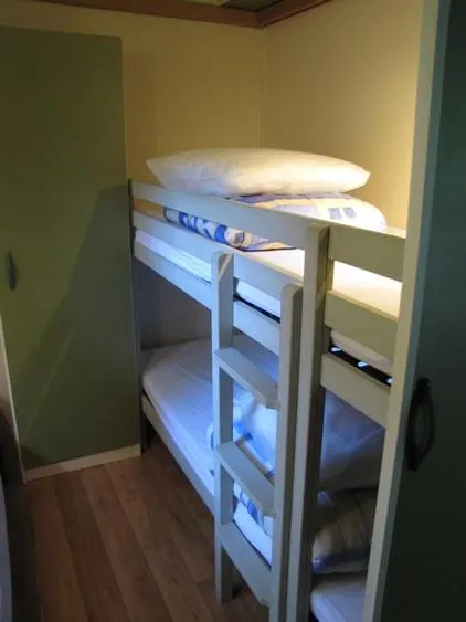 Location - Chalet Gitotel Morea 30M², 2 Chambres. - image n°6 - Camping Les Chênes Verts