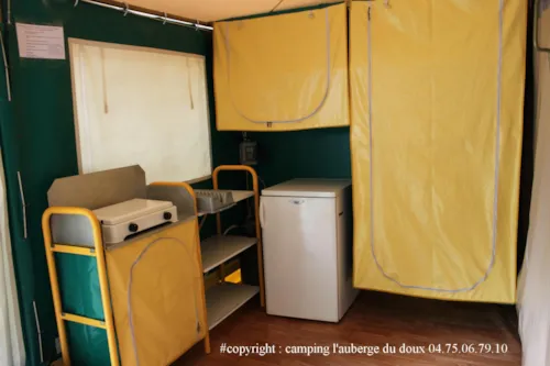 Huuraccommodatie(s) - Bungalowtent - image n°5 - Camping Les Berges Du Doux