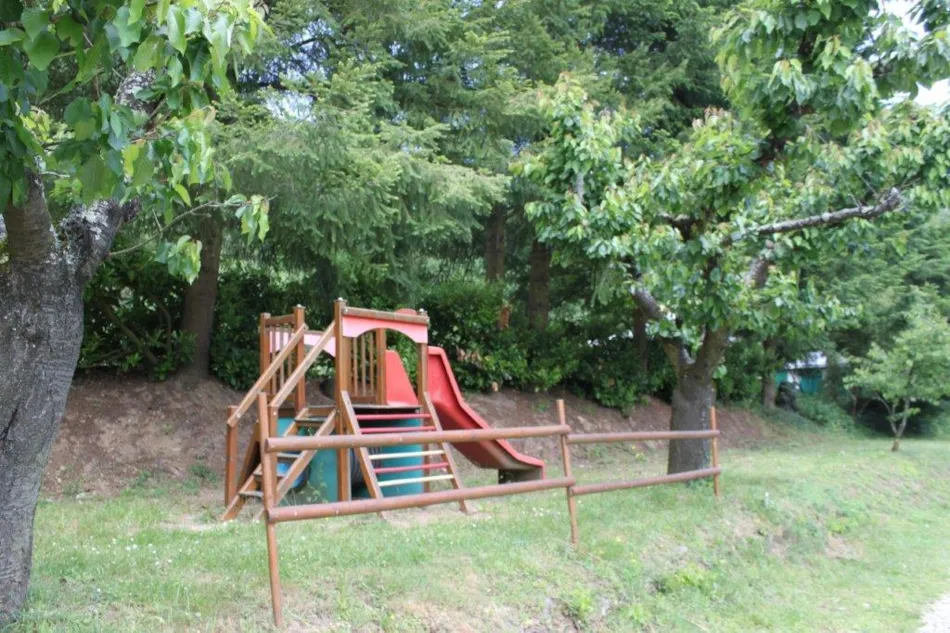 Camping Les Berges Du Doux