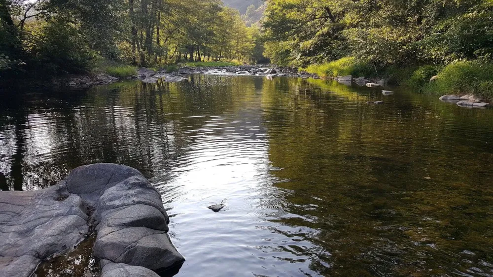 Camping Les Berges Du Doux