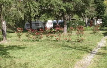 Emplacement - Emplacement De Camping  - Forfait 2 Pers - - image n°3 - Camping Les Berges Du Doux