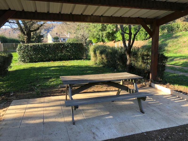 Emplacement nu confort TENTE -forfait 2 pers