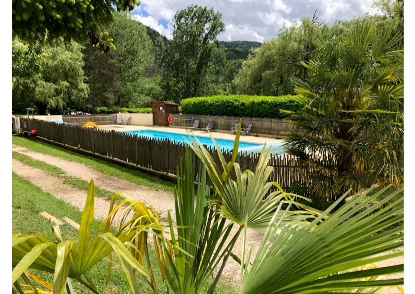Camping Les Berges Du Doux — Photo 2