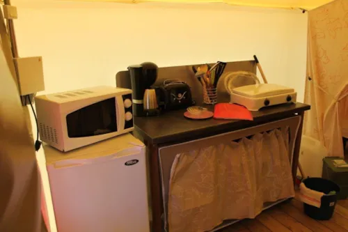 Location - Bungalow Toilé Massaï 2 Chambres - Sans Sanitaire - image n°4 - Camping Paradis - Bois Simonet