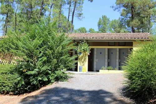 Location - Bungalow Toilé Canada 2 Chambres - Sans Sanitaire - image n°9 - Camping Paradis - Bois Simonet