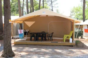 Locatif - Bungalow toilé Canada 3 chambres - sans sanitaire - Camping Paradis - Bois Simonet