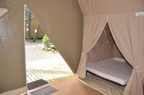 Location - Bungalow Toilé Canada 2 Chambres - Sans Sanitaire - image n°7 - Camping Paradis - Bois Simonet