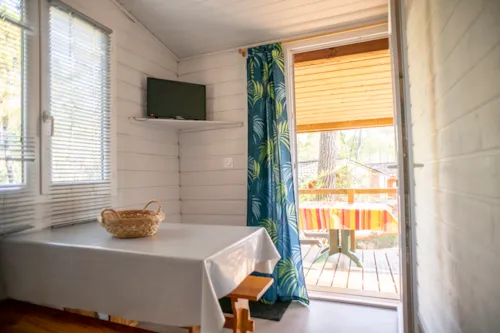 Huuraccommodatie(s) - Chalet Bruyere - 2 Kamers - image n°3 - Camping Paradis - Bois Simonet