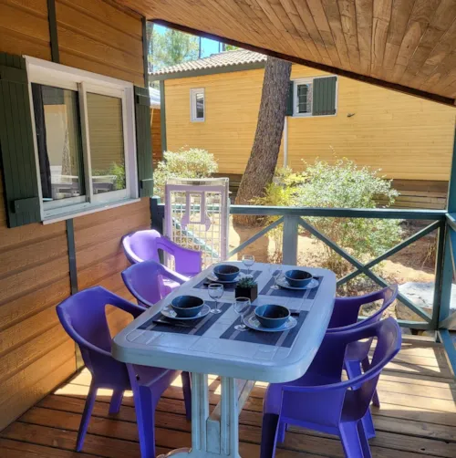 Location - Chalet Acacia - 2 Chambres - image n°2 - Camping Paradis - Bois Simonet