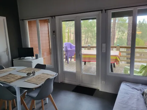 Mietunterkunft - Chalet Sequoia - 2 Zimmer - image n°3 - Camping Paradis - Bois Simonet