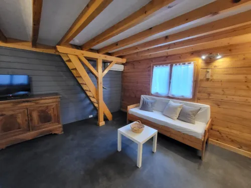 Location - Chalet Savoyard - 2 Chambres - image n°2 - Camping Paradis - Bois Simonet