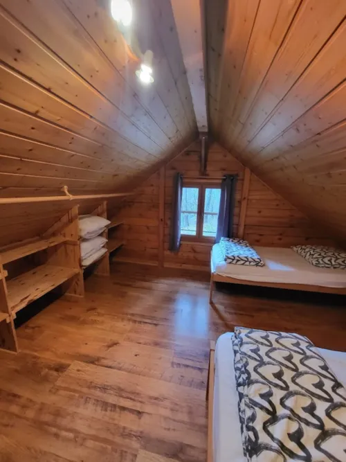Location - Chalet Savoyard - 2 Chambres - image n°8 - Camping Paradis - Bois Simonet