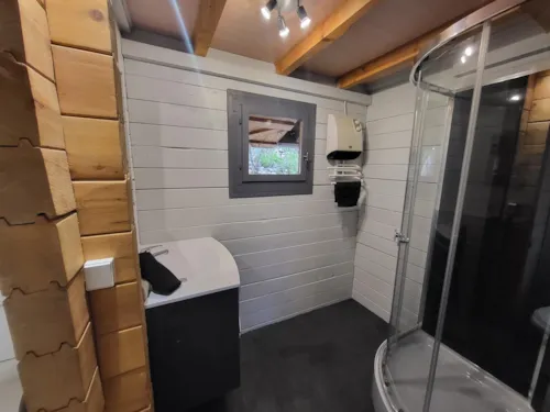 Location - Chalet Savoyard - 2 Chambres - image n°10 - Camping Paradis - Bois Simonet
