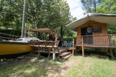 Unusual Lodging - 2 bedrooms - without toilet blocks