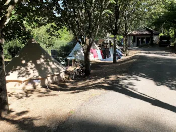 Pitch - For Caravans And Motorhomes - Camping Le Moulin de Gournier