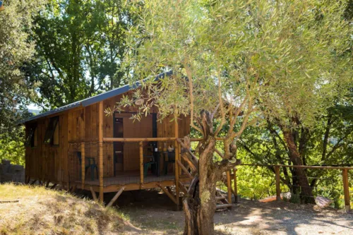 Huuraccommodatie(s) - Hut Ardéchoise - image n°1 - CAMPING LE VIEUX VALLON