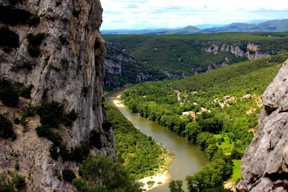 CAMPING LE VIEUX VALLON