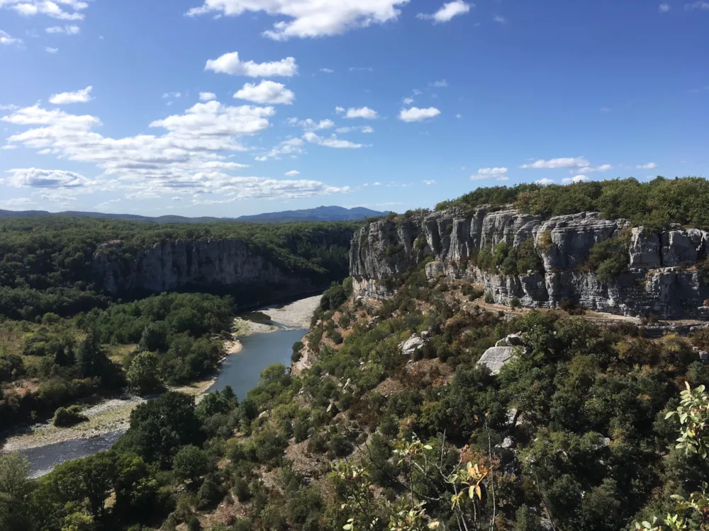 CAMPING LE VIEUX VALLON