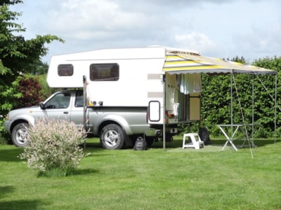 Pitch tent/caravan or camping-car — 2