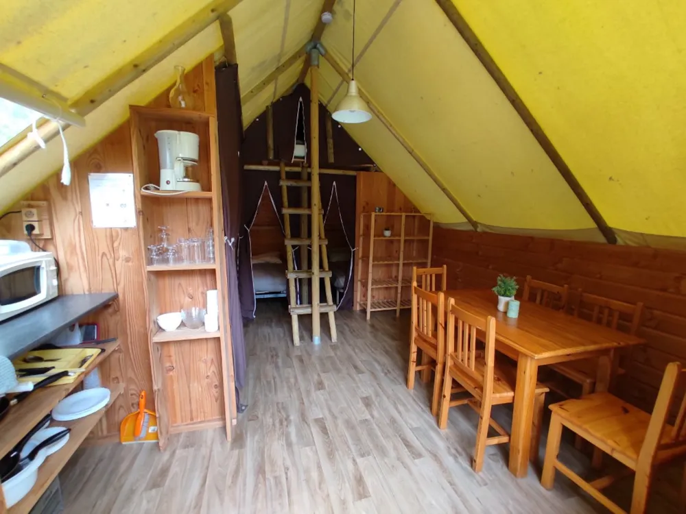 Location - Location Tente Lodge 24M² (3 Chambres + Mezzanine) - Camping Le Rouge Gorge****