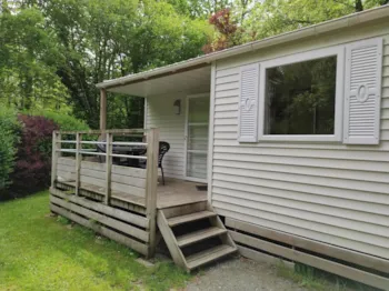 Mietunterkunft - Mobilheim Ti 32M² Halbüberdachte Terrasse (3 Zimmer) - Camping Le Rouge Gorge****