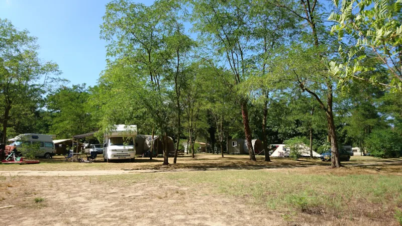 Emplacement Nature 2 Pers. Inclus + Véhicule, Sans Électricité